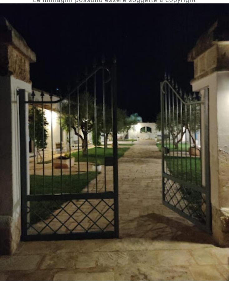 Room In Bb - Stunning Quadruple Room In Ancient Masseria Near The Sea In A Quiet Olive Trees 오스투니 외부 사진